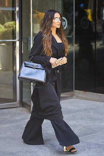 Shay Mitchell feet photo thumbnail