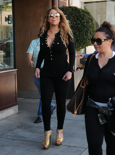 Mariah Carey feet photo thumbnail