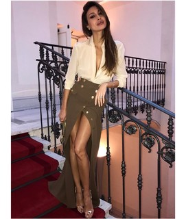 Cristina Buccino feet photo thumbnail