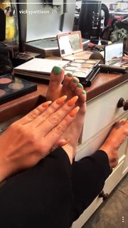 Vicky Pattison feet photo thumbnail