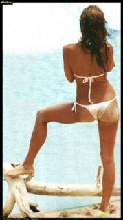 Elisabetta Canalis feet photo thumbnail