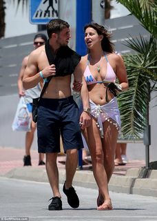 Ferne McCann feet photo thumbnail