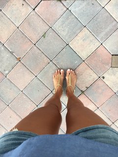 Kelly Bensimon feet photo thumbnail