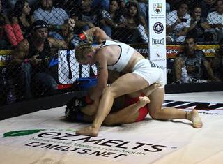 Valentina Shevchenko feet photo thumbnail