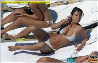 Elisabetta Canalis feet photo thumbnail