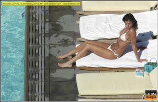 Elisabetta Canalis feet photo thumbnail