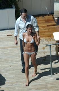 Elisabetta Canalis feet photo thumbnail