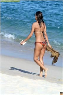 Elisabetta Canalis feet photo thumbnail