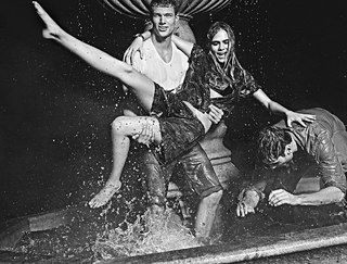 Cara Delevingne feet photo thumbnail