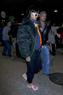 Rihanna feet photo thumbnail