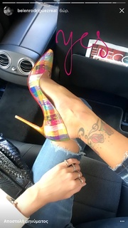 Belén Rodríguez feet photo thumbnail