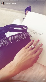 Nikki Garcia feet photo thumbnail