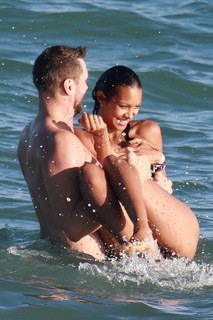 Lais Ribeiro feet photo thumbnail