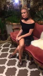 Marina Ruy Barbosa feet photo thumbnail