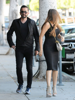 Sofía Vergara feet photo thumbnail