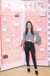 Victoria Justice feet photo thumbnail