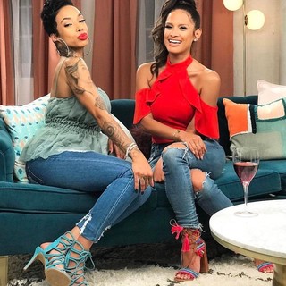 Rocsi Diaz feet photo thumbnail