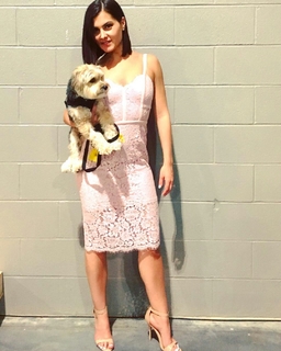 Megan Olivi feet photo thumbnail