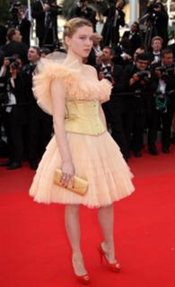 Léa Seydoux feet photo 3