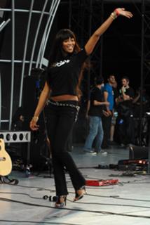 Naomi Campbell feet photo thumbnail