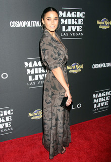 Emmanuelle Chriqui feet photo thumbnail