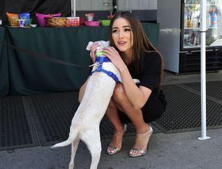 Olivia Culpo feet photo thumbnail