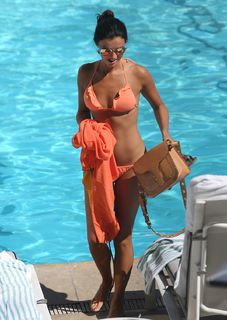 Lucy Mecklenburgh feet photo thumbnail