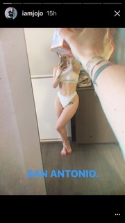 JoJo feet photo thumbnail