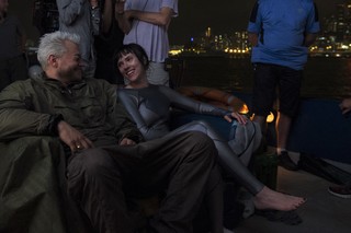 Scarlett Johansson feet photo thumbnail