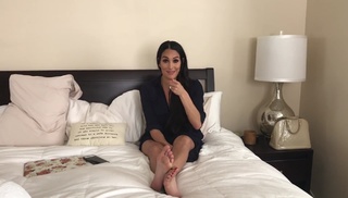 Nikki Garcia feet photo thumbnail