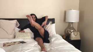 Nikki Garcia feet photo thumbnail