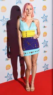 Pixie Lott feet photo thumbnail