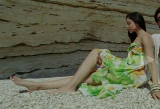Deepika Padukone feet photo thumbnail