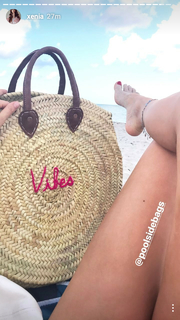 Xenia Tchoumitcheva feet photo thumbnail