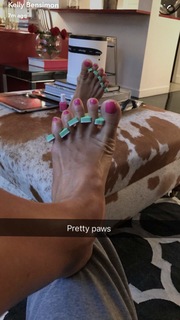 Kelly Bensimon feet photo thumbnail