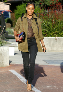 Jada Pinkett Smith feet photo thumbnail