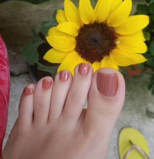 Isa Pes feet photo thumbnail
