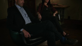 Lucy Liu feet photo thumbnail