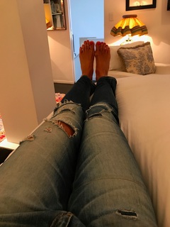 Kelly Bensimon feet photo thumbnail