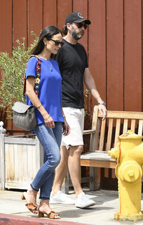 Jordana Brewster feet photo thumbnail
