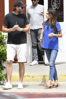 Jordana Brewster feet photo thumbnail