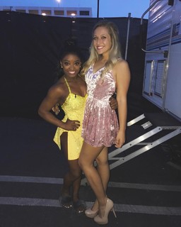 Simone Biles feet photo thumbnail