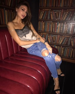 Cristina Buccino feet photo thumbnail