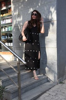 Kareena Kapoor feet photo thumbnail