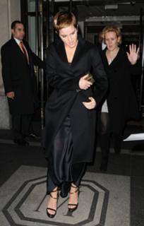 Emma Watson feet photo thumbnail