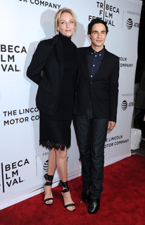 Uma Thurman feet photo thumbnail