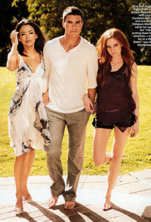 Ashlee Simpson feet photo thumbnail