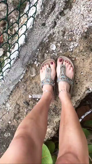 Xenia Tchoumitcheva feet photo thumbnail