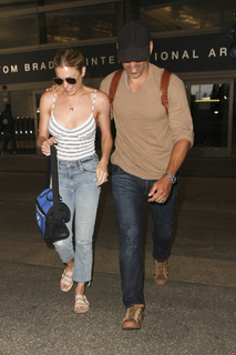LeAnn Rimes feet photo thumbnail