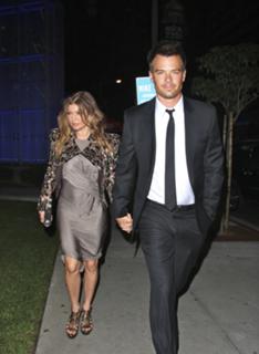 Fergie feet photo thumbnail